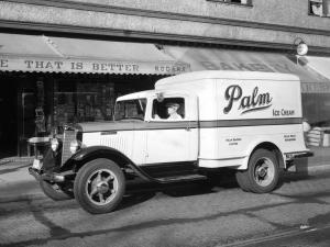 International C-30 Refrigerator Truck '1934